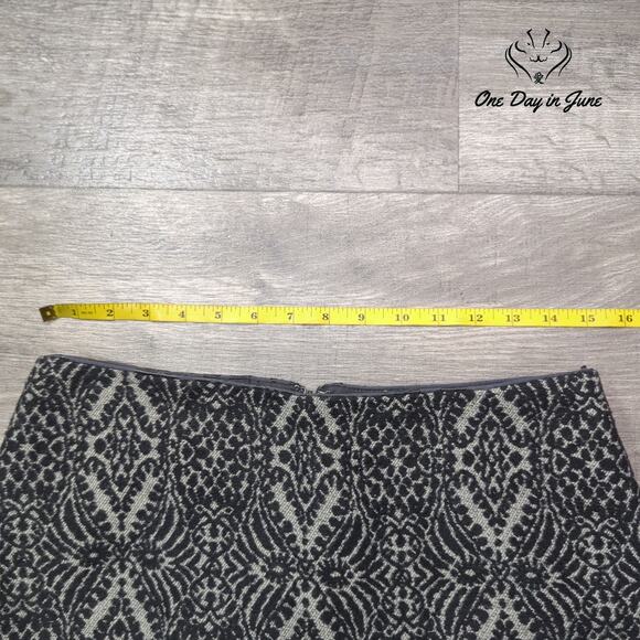 Talbots Petite Lined Mini Skirt Size 6P - Picture 3 of 5